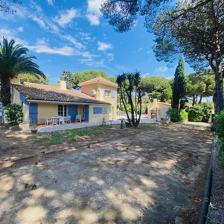 Villa De Vacances A Cote De La Mer