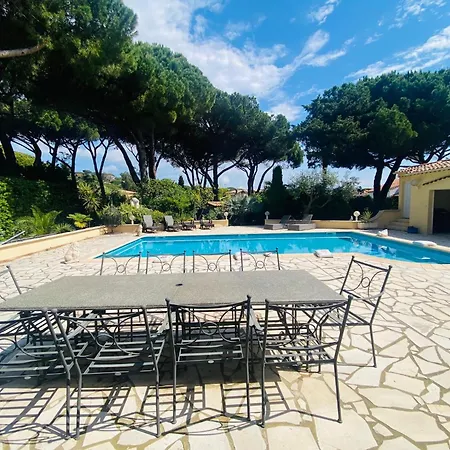 Villa De Vacances A Cote De La Mer *