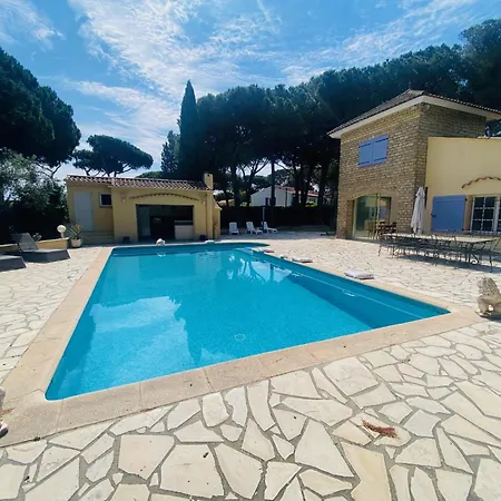 Villa De Vacances A Cote De La Mer